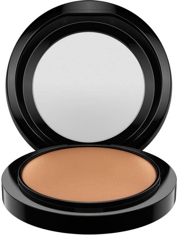 M·, A·, C Mineralize Skinfinish Natural poeder