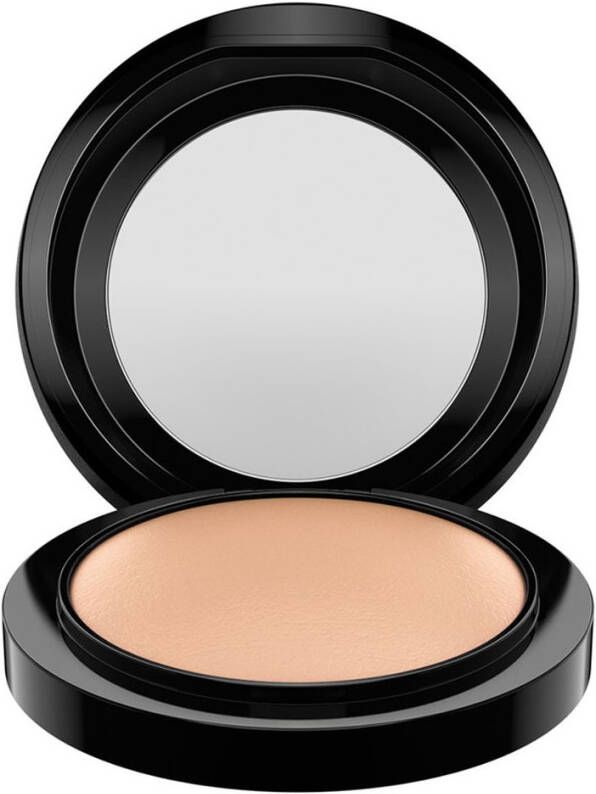 M·, A·, C Mineralize Skinfinish Natural poeder
