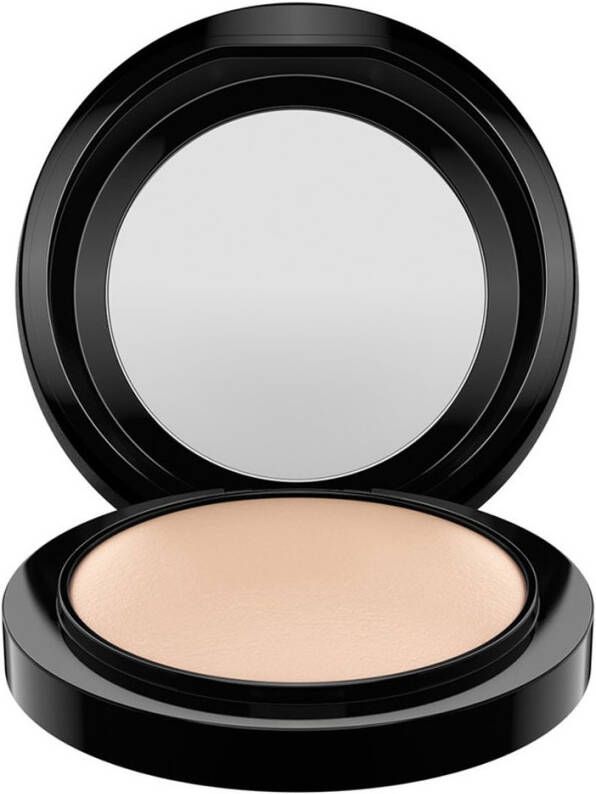 M·, A·, C Mineralize Skinfinish Natural poeder