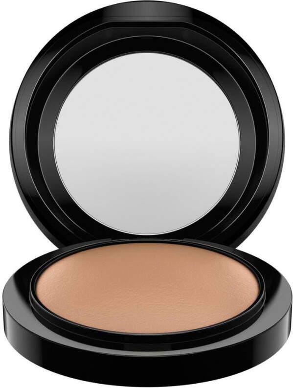 M·, A·, C Mineralize Skinfinish Natural poeder